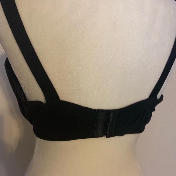 Pretty Black Smooth Cup Bra New Without Price Tag. Underwire. Essential Black - Picture 4 of 4